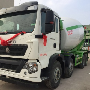 湖北華一專汽攪拌車生產(chǎn)廠家輕量化攪拌車廠家