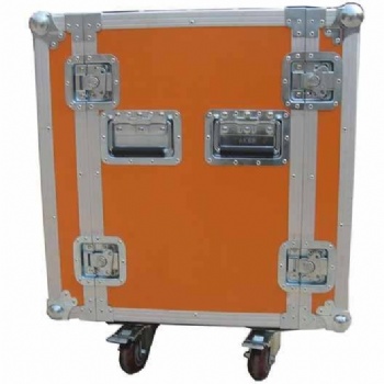 供應(yīng)廣東東莞百格機(jī)柜箱