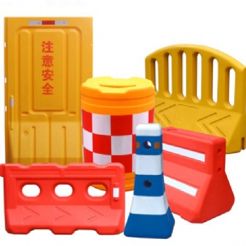 水馬圍擋價格 塑料水馬圍擋廠家 滾塑防撞墩水馬
