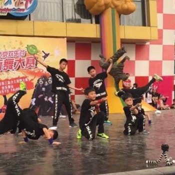 鶴崗街舞 爵士舞暑期班培訓(xùn)少兒街舞鴻恩藝術(shù)開(kāi)始預(yù)定啦