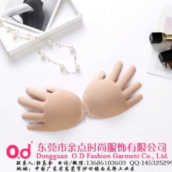 東莞親點(diǎn)時(shí)尚服裝廠批發(fā)佛手扣式創(chuàng)意透氣無(wú)痕隱形內(nèi)衣