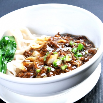 炸醬面學習班 陜西面食炸醬面紅燒牛肉面技術去哪學？