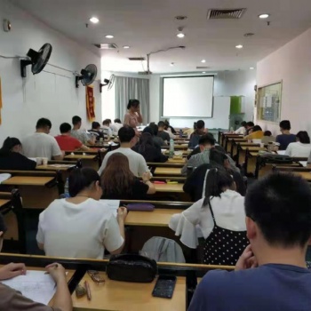 江蘇五年制專轉(zhuǎn)本考生如何選擇對自己有利的學校和專業(yè)