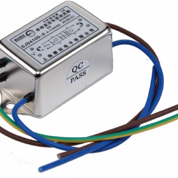 賽紀(jì)濾波器直流5V汽車音響12v24V220V車載音頻抗干擾電源模塊插座增強型