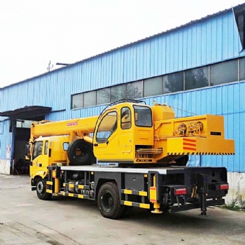 工程建設(shè)園林吊重機(jī)械汽車起重機(jī)廠家及價(jià)格 底盤改裝汽車吊價(jià)格