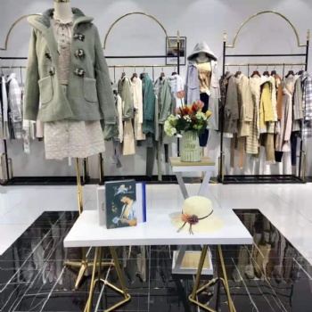 廣州品牌折女裝認同品牌19新款自由浪漫復古女裝尾貨庫存一手供應