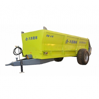 吉林撒肥車廠家 這個撒糞機厲害了，方圓十里地無人敢靠近！施肥機