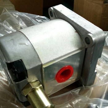 新鴻HGP-3-F1717L （三聯(lián)泵完整參數(shù)）