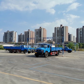 重慶賽達(dá)駕校專業(yè)大貨車駕校，B2駕照A2駕照培訓(xùn)