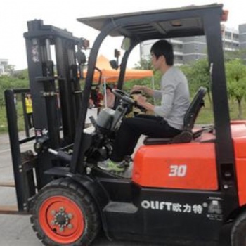 蘇州吳中錦途叉車培訓(xùn)學(xué)叉車證復(fù)審