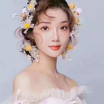 駐馬店學化妝是去店里學好還是去學校學好