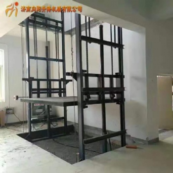 萬州家用小電梯結構堅固，升降平衡，使用安全方便，操作簡單