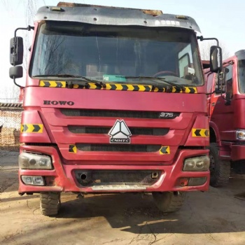 出售340/380馬力,5.8m/5.6m大箱多臺(tái)豪沃自卸車(chē)