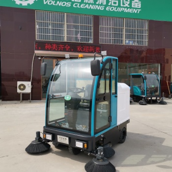 沃爾諾森大型全封閉式掃地機駕駛室戶外工廠道路物業灑水