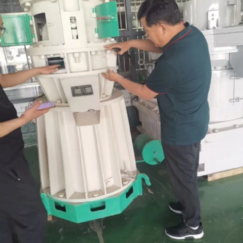 顆粒機(jī) 飼料顆粒機(jī) 有機(jī)肥造粒機(jī)