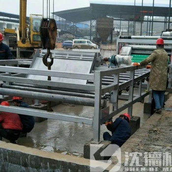 污泥壓濾機在環(huán)保工程上得到廣泛使用
