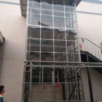 廠家專業定制2噸導軌鏈條式升降貨梯