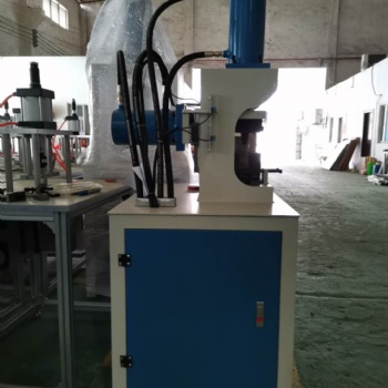 威勁機(jī)械液壓沖角機(jī);S1-L45-RO125，一次成型