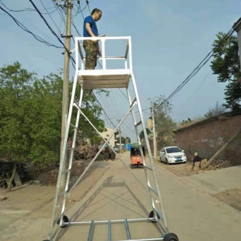鋁合金梯車（注意工作臺(tái)尺寸