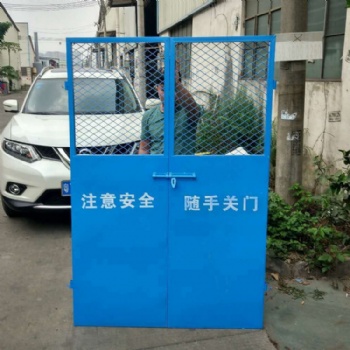 建筑樓層工地施工電梯門,人貨升降機鋼板網電梯門.安全防護電梯