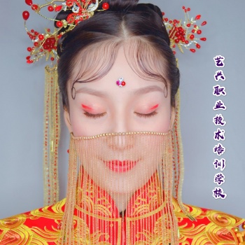 時(shí)尚婚紗攝影組合課程