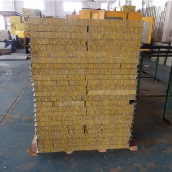 不銹鋼彩鋼板巖棉板生產(chǎn)廠家