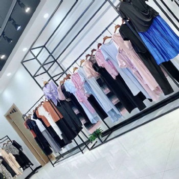 寶萊國際媽媽裝品牌女裝折扣店貨源 天津外貿尾貨服裝批發尾貨