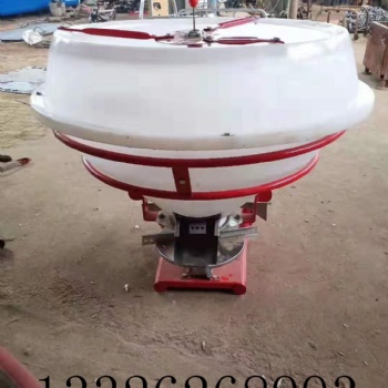 撒肥機 拖拉機后置500L農(nóng)用撒肥機