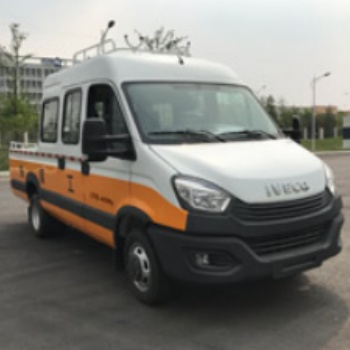 依維柯歐勝藍(lán)牌電力工程車(chē)