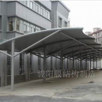 漳州定制款鋼結(jié)構(gòu)車棚 小區(qū)停車棚 汽車遮陽(yáng)棚價(jià)格實(shí)惠