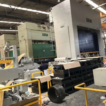 蘇州數(shù)控沖床噴漆、無錫剪板機(jī)翻新、鎮(zhèn)江折彎機(jī)翻新