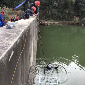 水下攝像取證 切割焊接 潛水打撈 水下工程 水下探查清理 安裝 設備維護 堵漏