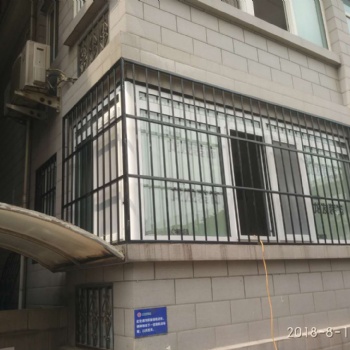北京順義李橋安裝不銹鋼防護(hù)窗陽臺防護(hù)欄