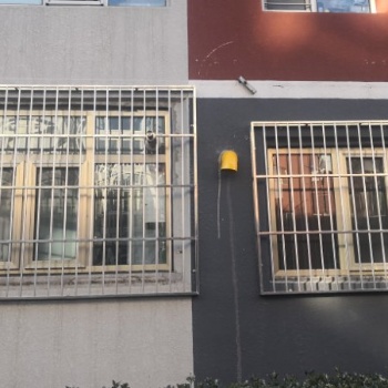 北京豐臺區西羅園安裝陽臺防護窗護欄安裝防盜門