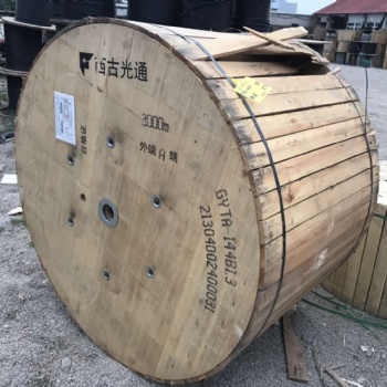 常年高價回收各個品牌工程剩余光纜，工程庫壓光纜