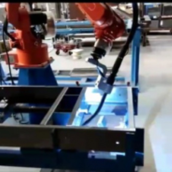汽車備胎架機器人焊接工作站