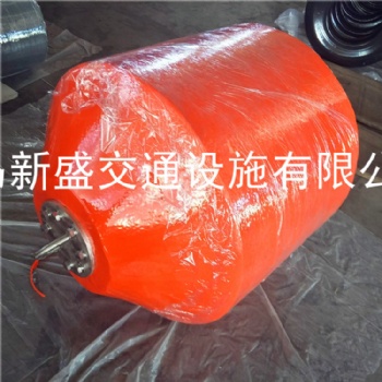 青島新盛生產(chǎn)供應(yīng)漂浮型實心聚氨酯發(fā)泡護(hù)舷