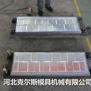 廠家生產彩砂鋼瓦模具金屬瓦模具 瓦型模具