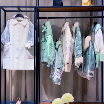 .廣西女裝尾貨批發(fā)|廠家源服裝