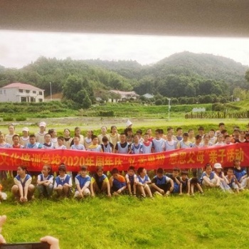 長沙戶外拓展哪家專業(yè) 狼團(tuán)拓展公司為您精心服務(wù)