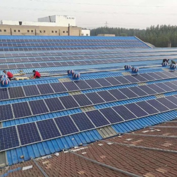 專業(yè)太陽能發(fā)電板及組件回收