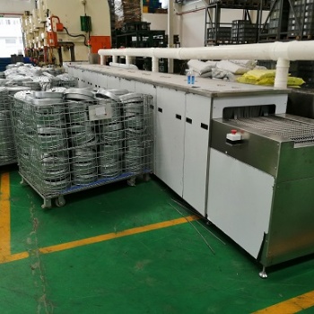 蘇州洗衣機鍍鋅板部件除油鏈網通過式噴淋清洗機定做