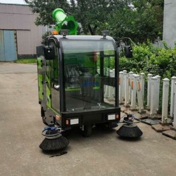 小型駕駛式掃地車 環(huán)保節(jié)能電動掃地車
