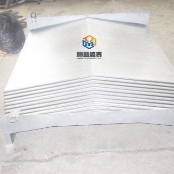 機(jī)床不銹鋼鋼板導(dǎo)軌防護(hù)罩專業(yè)設(shè)計(jì)團(tuán)隊(duì)