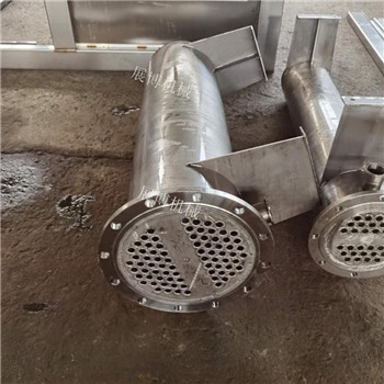 不銹鋼換熱器不銹鋼冷凝器列管式換熱器結(jié)構(gòu)緊湊占地面積小熱交換面積大