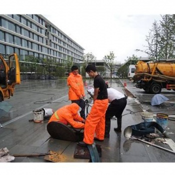 揚(yáng)州市維揚(yáng)區(qū)下水道疏通抽糞排污管道清洗大型管道清淤