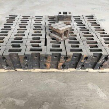 銷售高鉻雙液復(fù)合錘頭 顎板 制沙機(jī)錘頭 破碎機(jī)錘頭 雙金屬?gòu)?fù)合錘頭