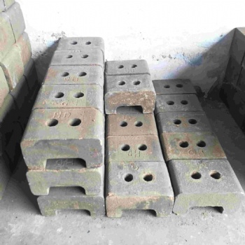廠(chǎng)家高鉻雙液復(fù)合錘頭 合金錘頭 制沙機(jī)錘頭 破碎機(jī)錘頭 雙金屬?gòu)?fù)合錘頭焊條等