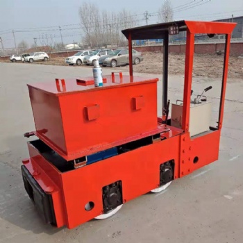 廠家蓄電池電機(jī)車質(zhì)優(yōu)價(jià)廉穩(wěn)定性好 堅(jiān)固耐用 蓄電池電機(jī)車