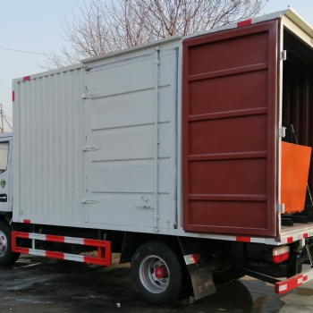 南寧小伙賺錢秘密武器--流動廢泡沫加工車